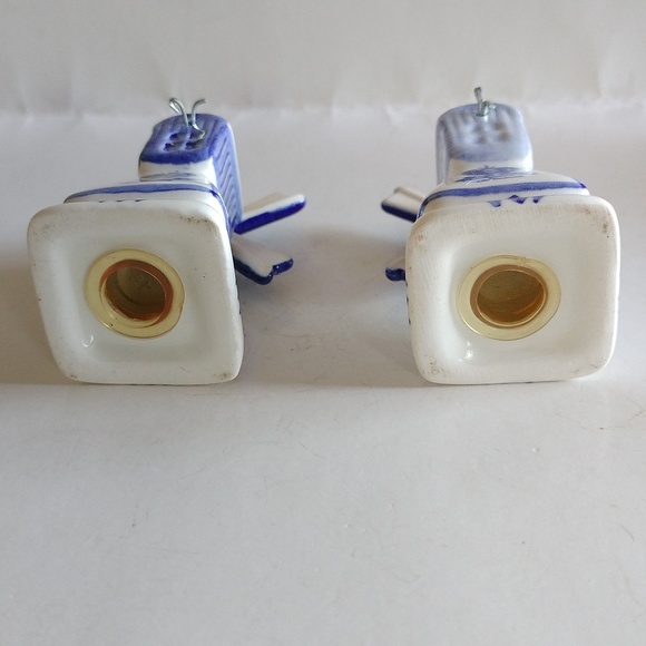 DUTCH MILL SET SALT PEPPER SHAKERS HAND PAINTED PORCELAIN HALLMARK - Picture 6 of 7